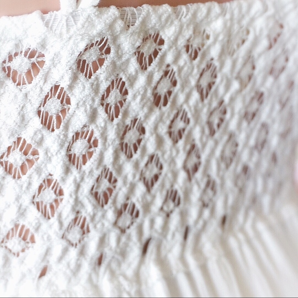 White Mini Ruffle Dress Boho Crochet Floral Lace - Picture 6 of 12